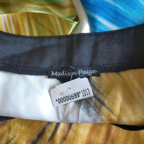 Madison Paige, Multi color abstract short sleeves shirt, - Picture 6 of 7